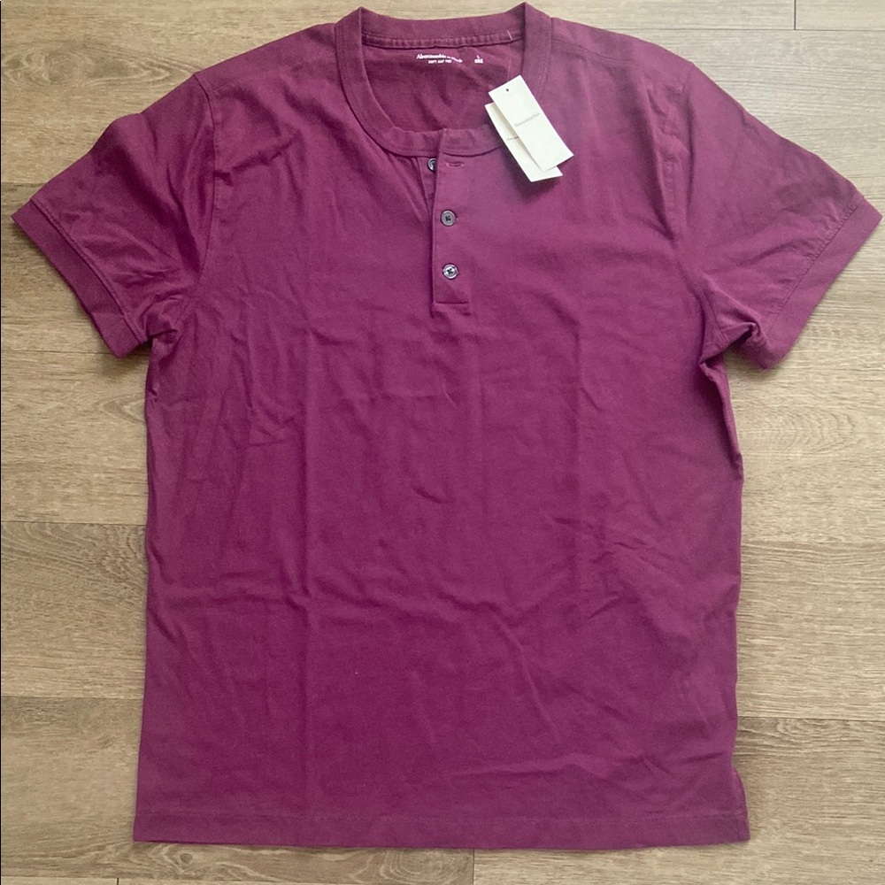 🆕 Abercrombie & Fitch Men’s Henley